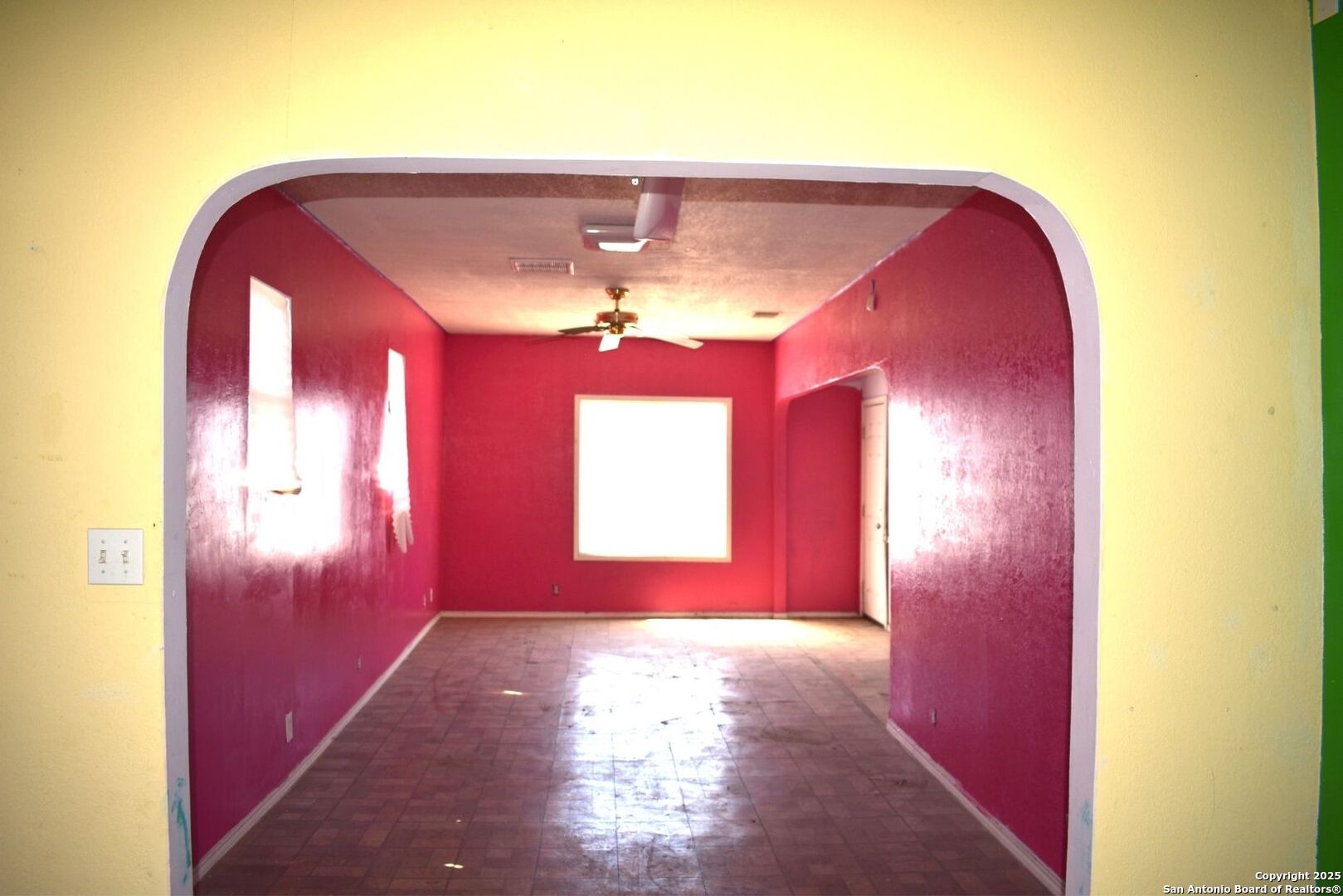 1015 W Hildebrand Ave