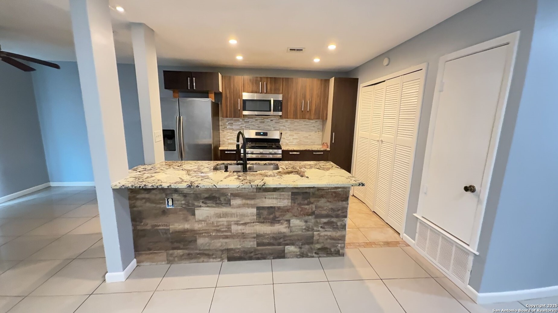 San Antonio, Texas 78249, United States, 3 Bedrooms Bedrooms, ,2 BathroomsBathrooms,Residential,Active,229712