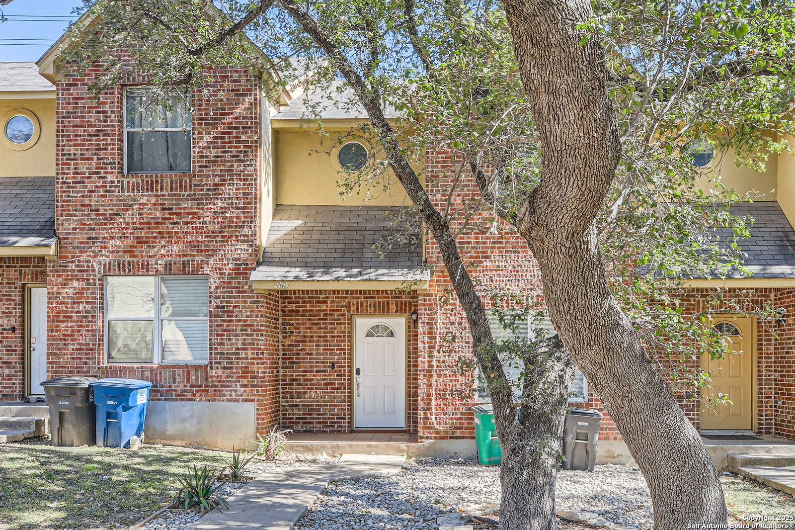 Photo 1 of 28 — 4105 ST CHARLES BAY, San Antonio, TX 78229