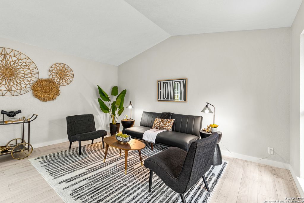 Photo of 10322 Tioga, San Antonio, TX 78230 (MLS # 1915679)