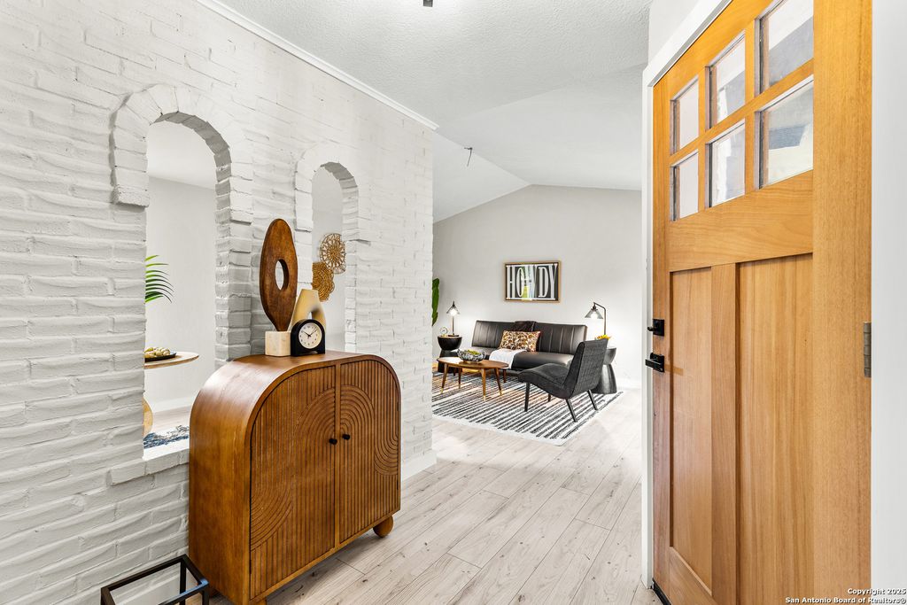 Photo of 10322 Tioga, San Antonio, TX 78230 (MLS # 1915679)