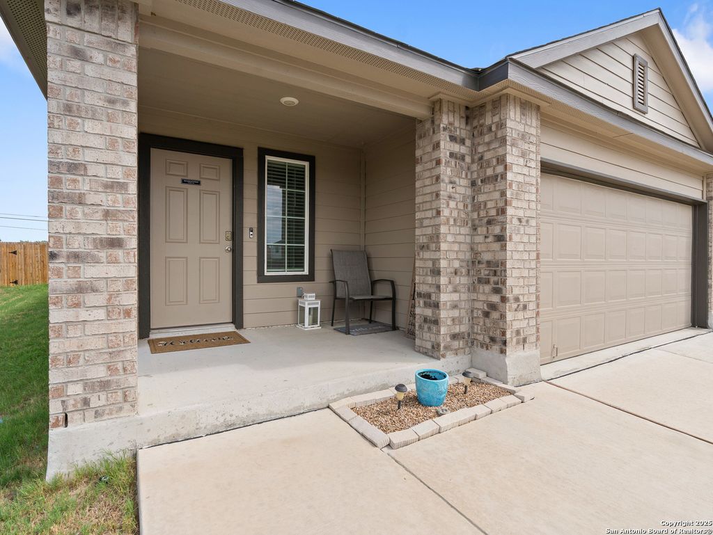 Photo of 13218 Desana Springs, St Hedwig, TX 78152 (MLS # 1898287)