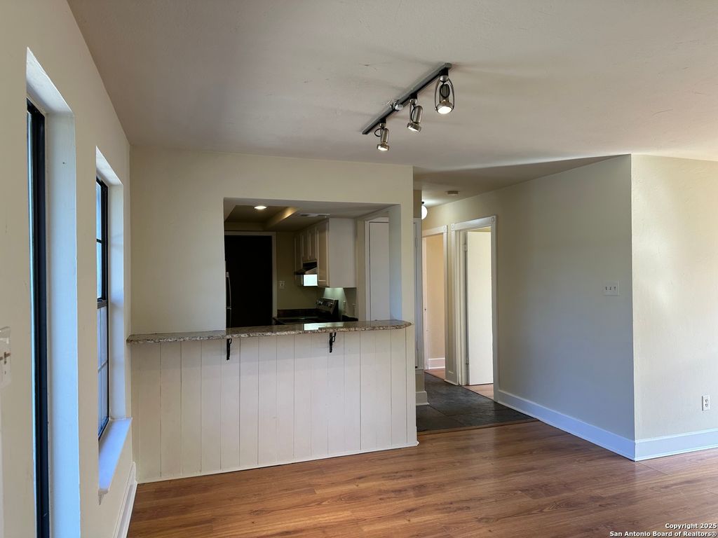 Photo of 617 Oak Park 617 #617, Boerne, TX 78006 (MLS # 1919420)