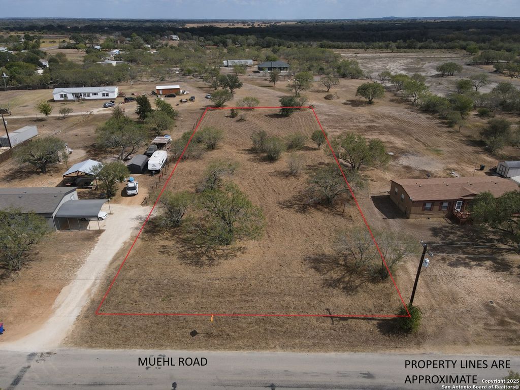 Photo of 141 Muehl, Seguin, TX 78155 (MLS # 1917761)