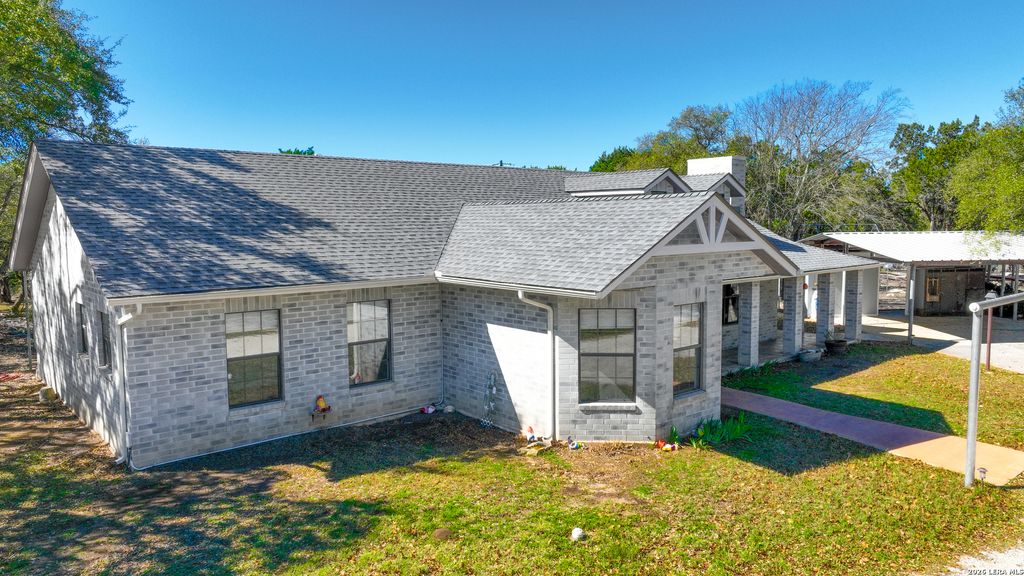 Photo of 713 Lake Forest Rd., Pipe Creek, TX 78063 (MLS # 1949641)