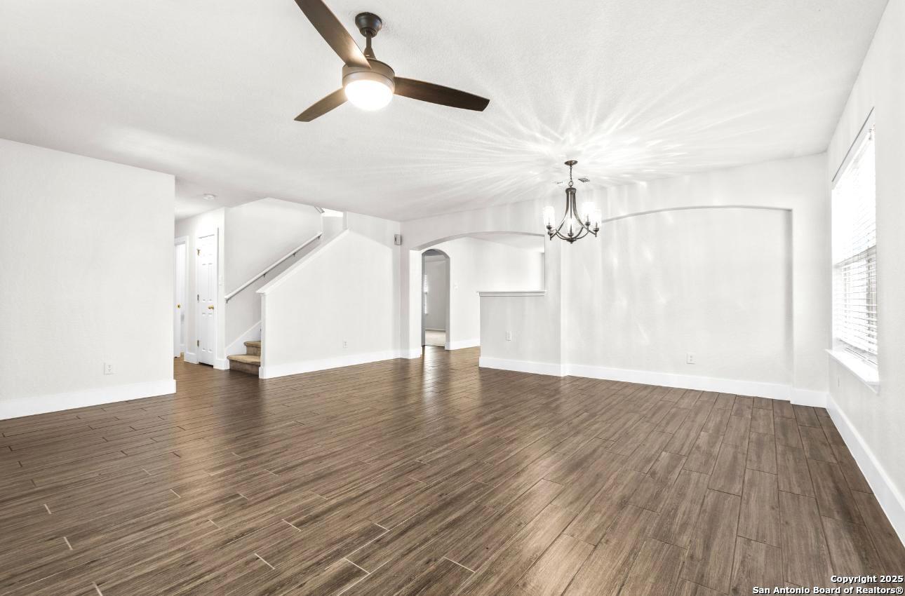 115 WOODSTONE LOOP