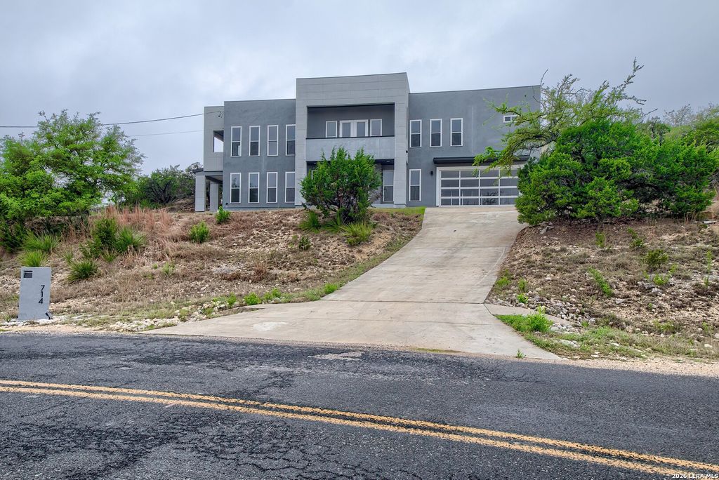 Photo of 714 MISTY WATER LN, San Antonio, TX 78260 (MLS # 1957063)