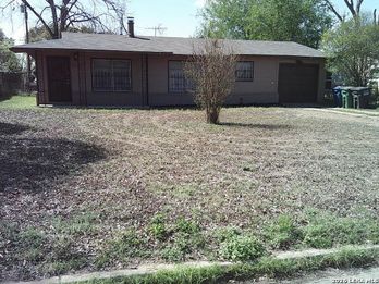 Single Family Residence at 334 Tomrob