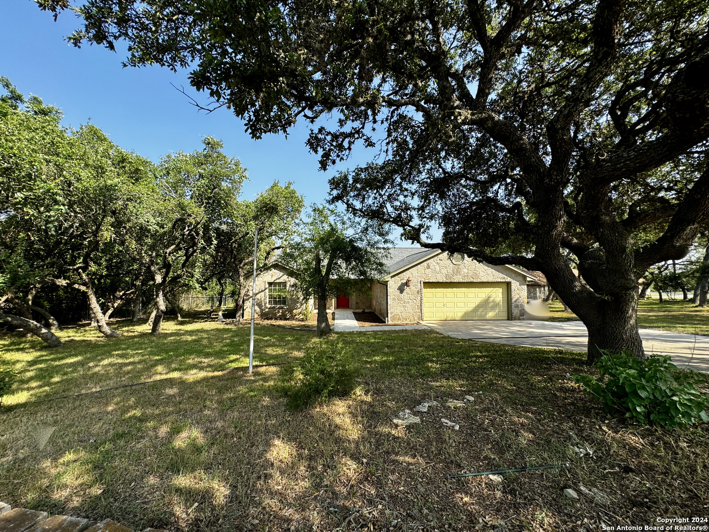 740 DEER CROSS LN