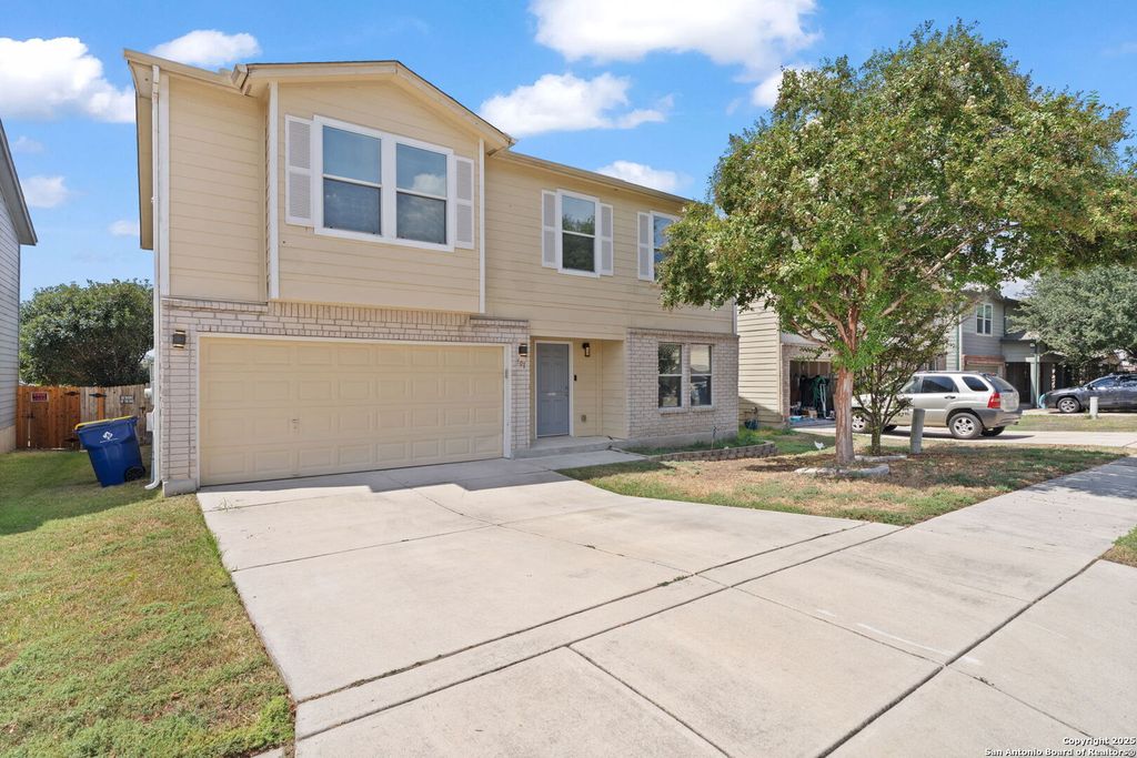Photo of 501 Gatewood Briar, Cibolo, TX 78108 (MLS # 1919748)