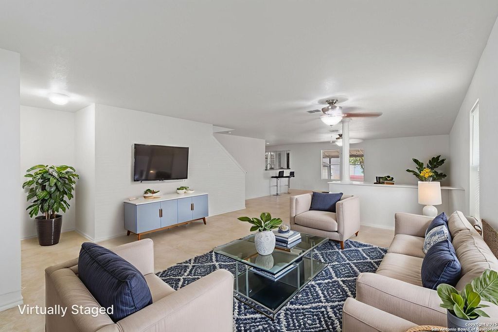 Photo of 501 Gatewood Briar, Cibolo, TX 78108 (MLS # 1919748)