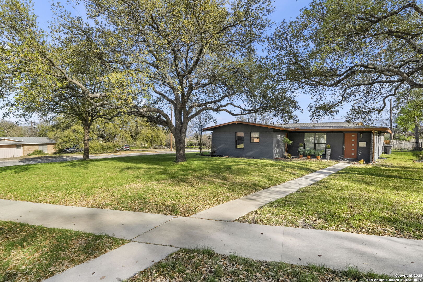 130 Northaven Dr.