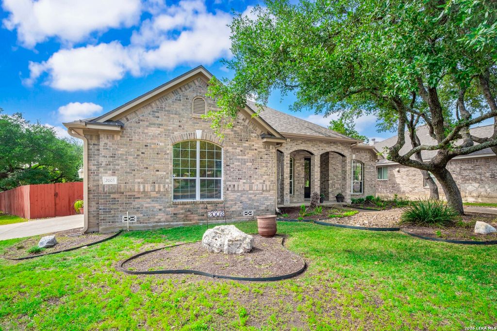 Photo of 2003 Laurel Park, San Antonio, TX 78260 (MLS # 1961746)