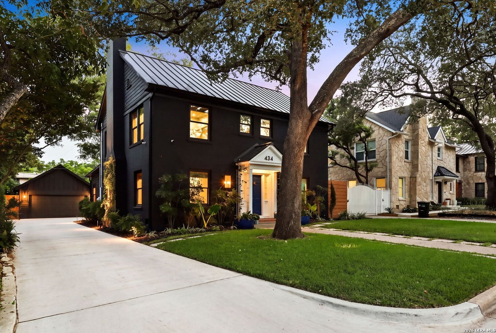 Photo of 434 THELMA DR, Olmos Park, TX 78212 (MLS # 2013023)