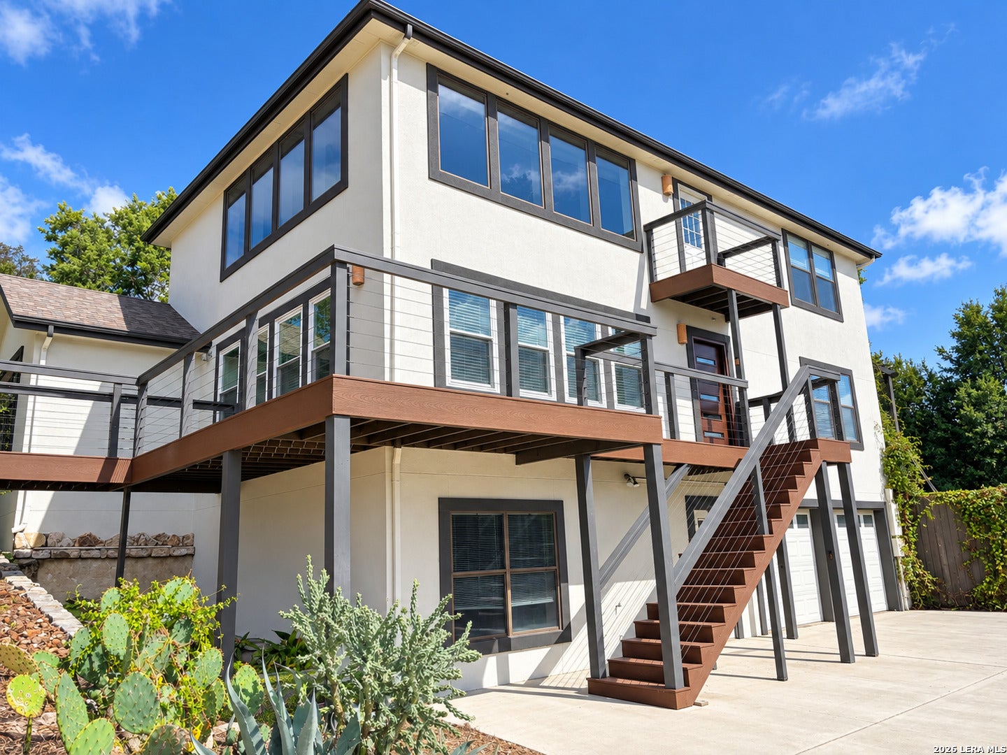 101 MISSION DR