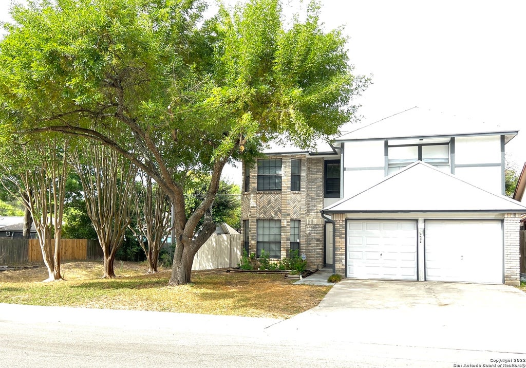 Photo of 13902 LAUREL HOLLOW DR, San Antonio, TX 78232 (MLS # 2017303)