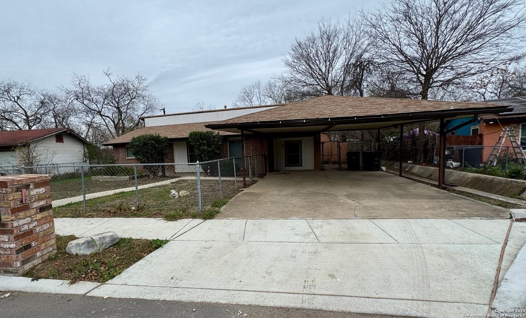 Photo of 146 Stapleton, San Antonio, TX 78227 (MLS # 1930534)