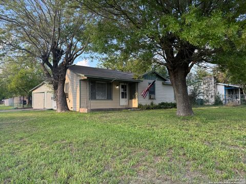 A home in Uvalde