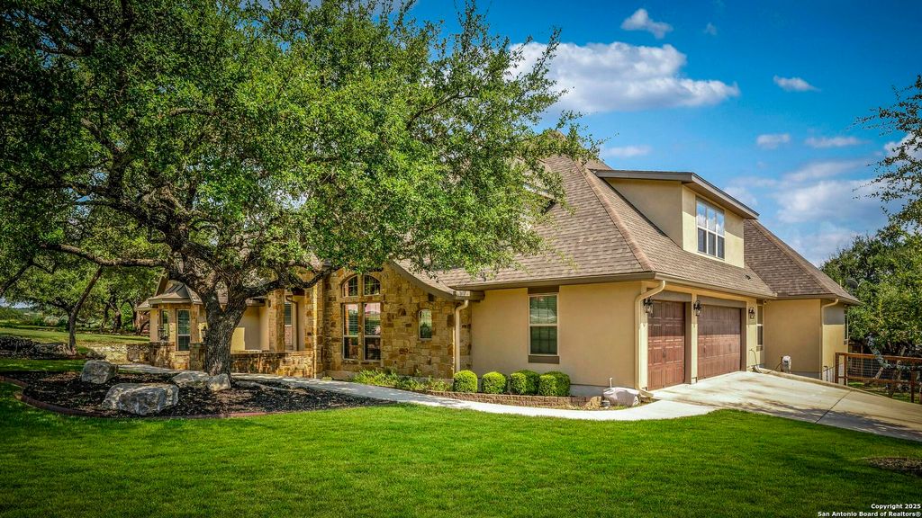 Photo of 126 Mountain Echo, San Antonio, TX 78260 (MLS # 1908969)