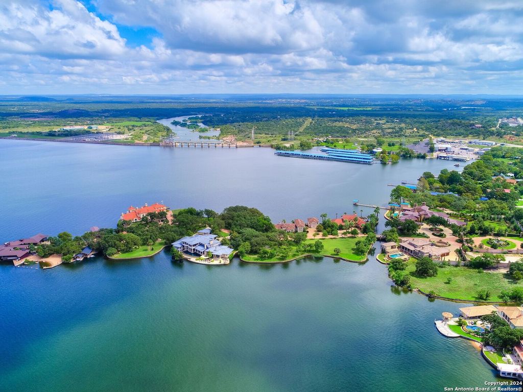 Photo of LEGACY LOT 7-A Estate Drive, Horseshoe Bay, TX 78657 (MLS # 1774925)