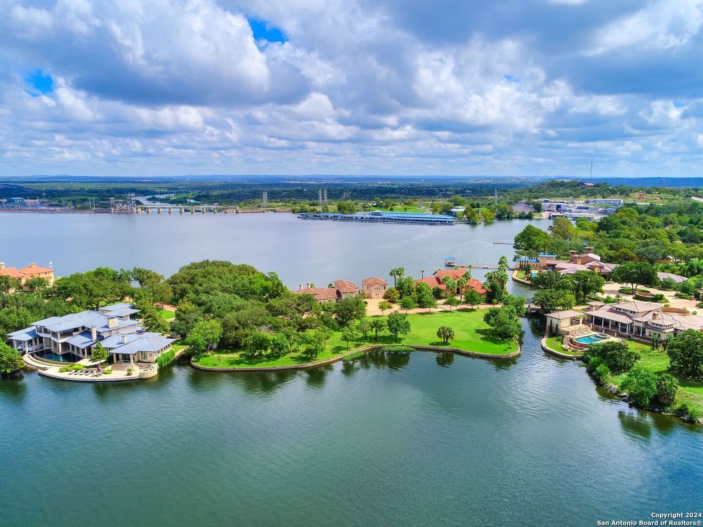 Photo of LEGACY LOT 7-A Estate Drive, Horseshoe Bay, TX 78657 (MLS # 1774925)