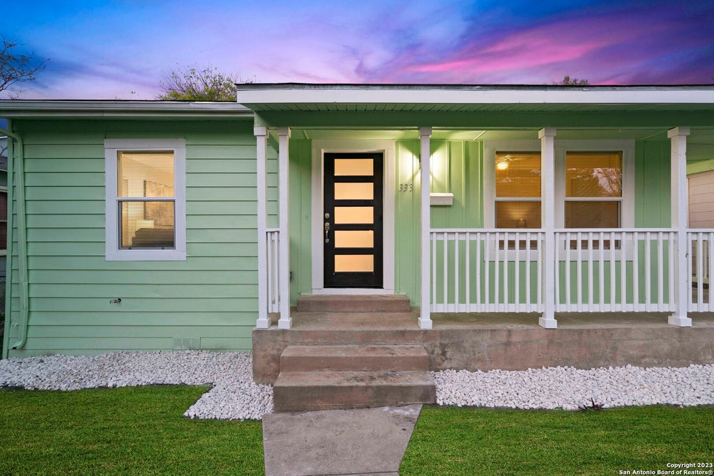 Photo of 333 HAGGIN ST, San Antonio, TX 78210 (MLS # 2023982)
