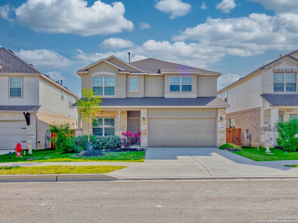 Photo of 1649 Couser Ave, New Braunfels, TX 78132 (MLS # 1958891)