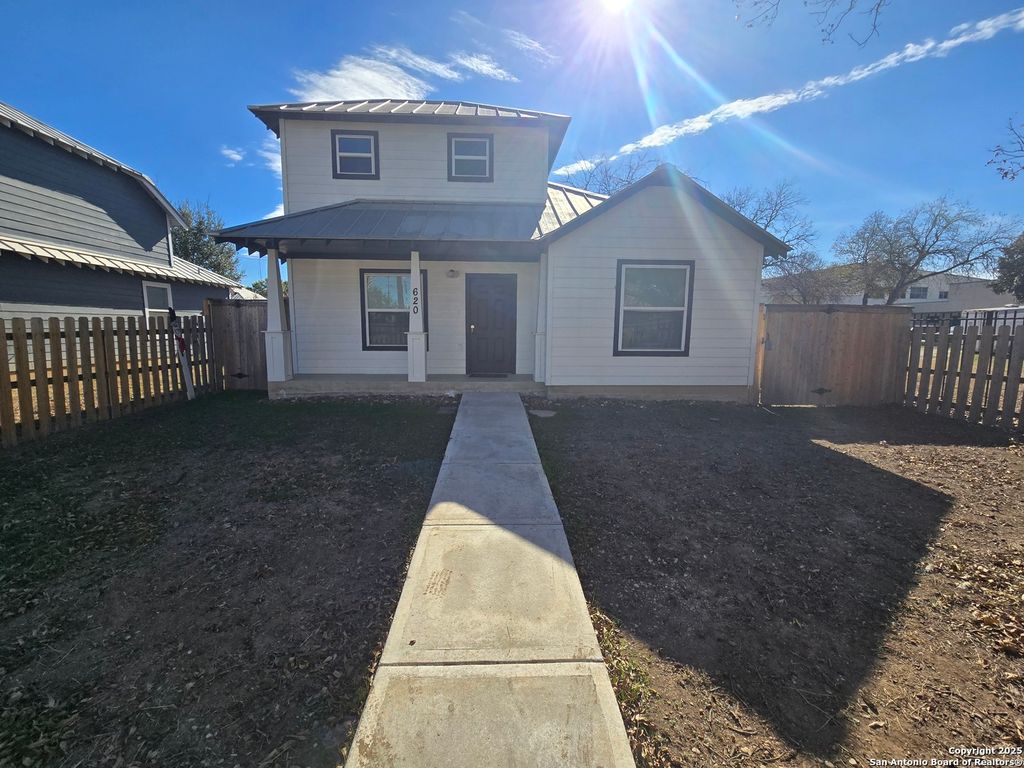 Photo of 620 W Euclid, San Antonio, TX 78212 (MLS # 1931052)