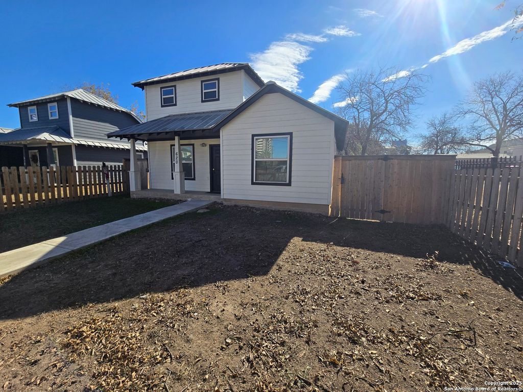 Photo of 620 W Euclid, San Antonio, TX 78212 (MLS # 1931052)
