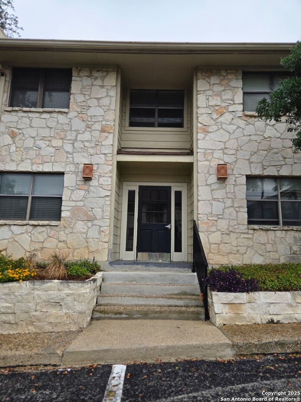 Photo of 7738 Chambers Rd 1101 #1101, San Antonio, TX 78229 (MLS # 1925052)