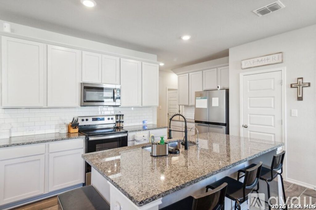Photo of 2409 Ayers, Seguin, TX 78155 (MLS # 1958103)