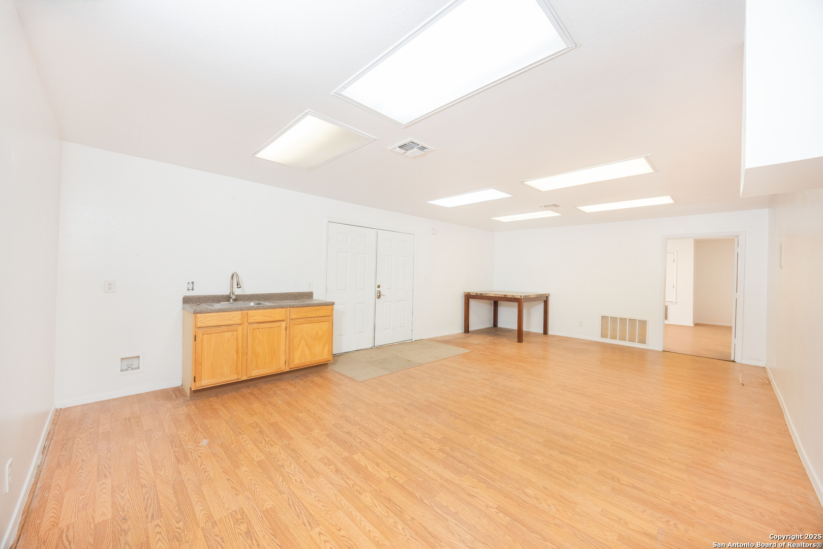 3215 Zanderson
