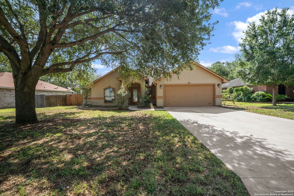 Photo of 312 BUNKER HILL, Pleasanton, TX 78064 (MLS # 1875886)