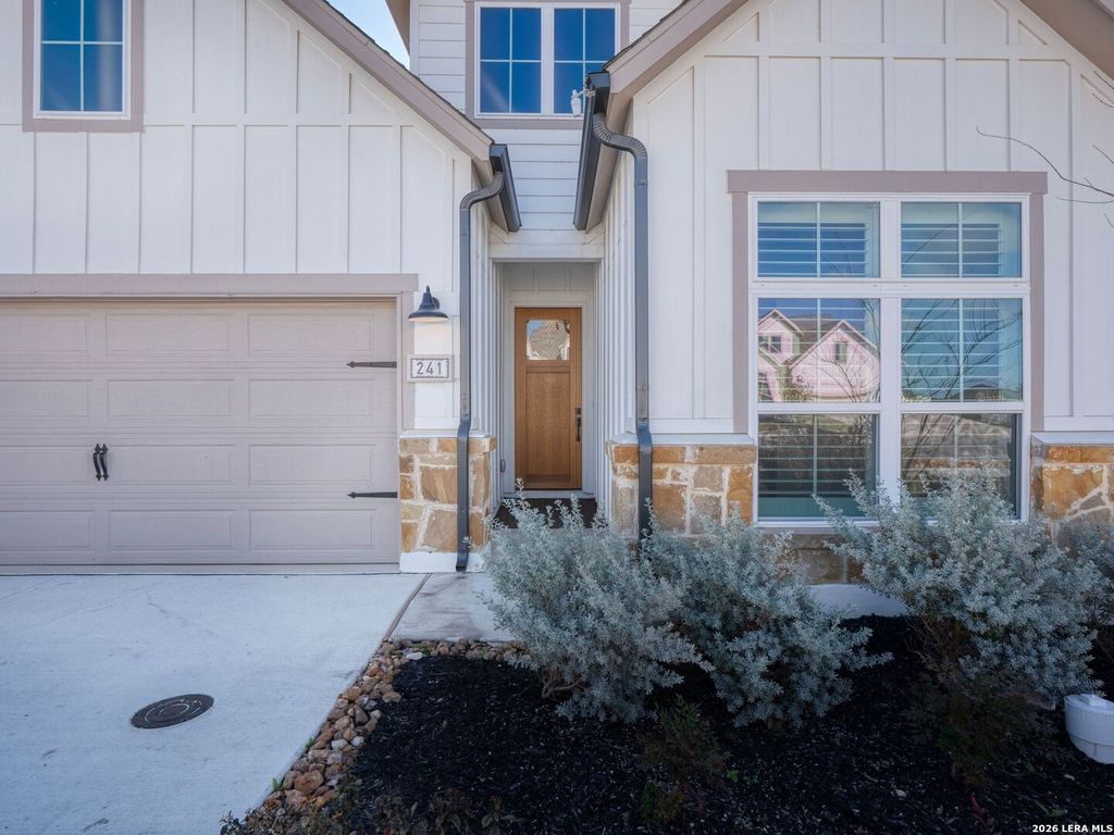 Photo of 241 Sentido, Boerne, TX 78006 (MLS # 1937844)