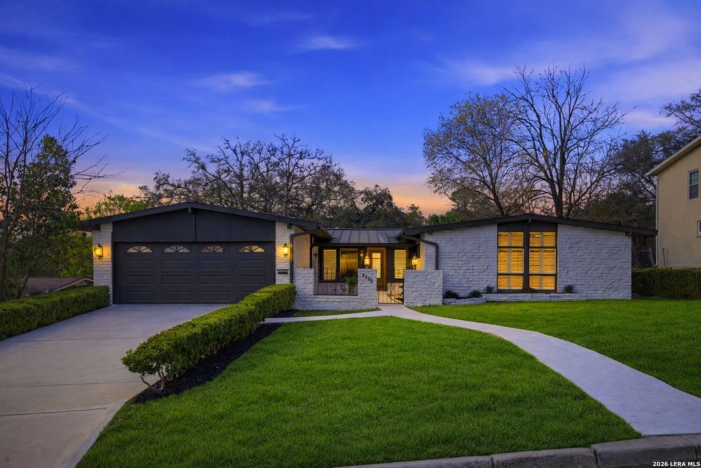 Photo of 1311 Wiltshire, Terrell Hills, TX 78209 (MLS # 1946898)