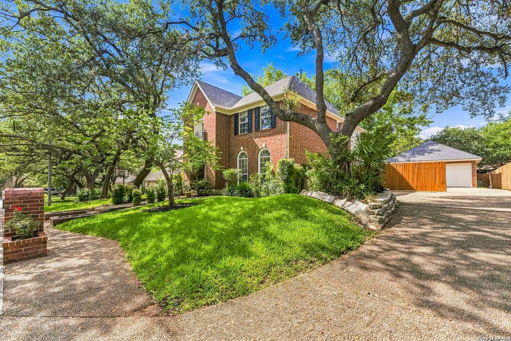 Photo of 22 BENCHWOOD CIR, San Antonio, TX 78248 (MLS # 2008898)