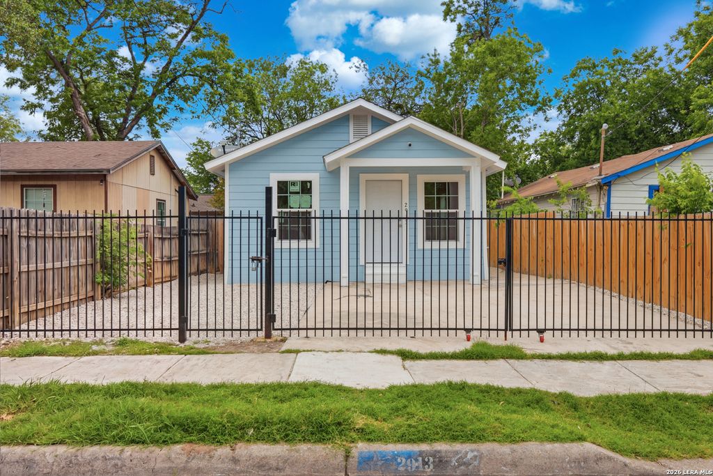Photo of 2913 Tampico, San Antonio, TX 78207 (MLS # 1964867)