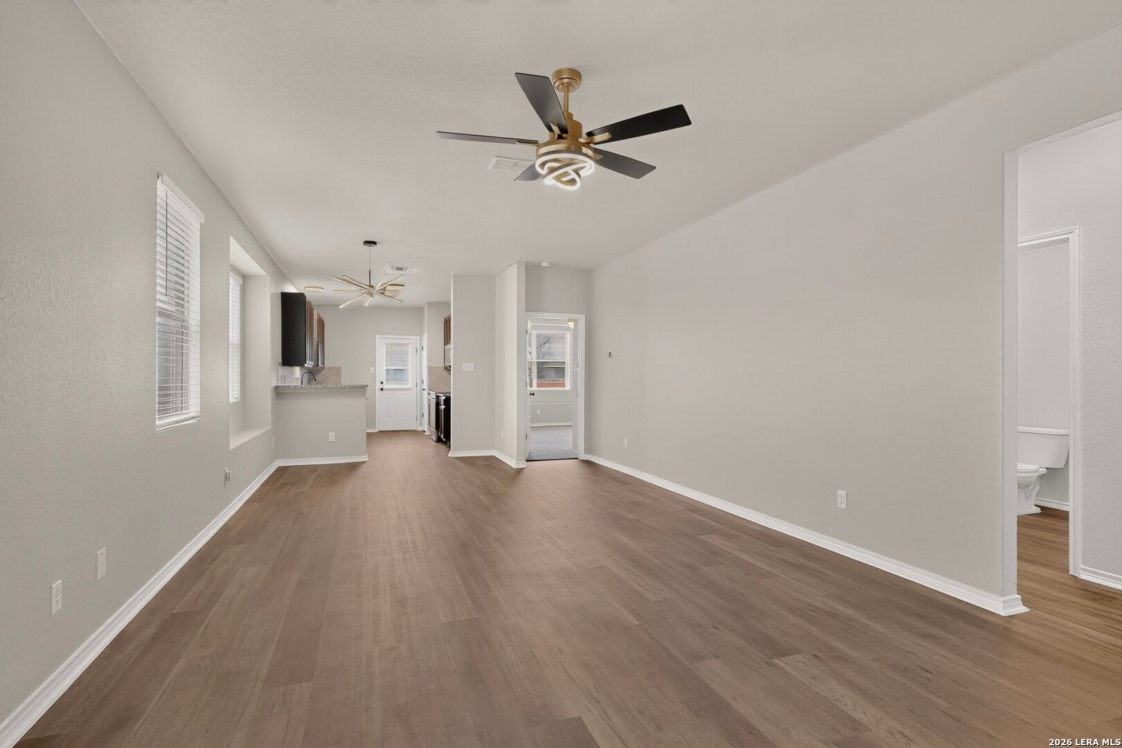 10423 Green Prairie
