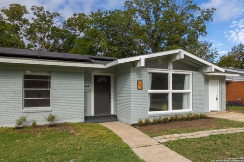 A home in Universal City