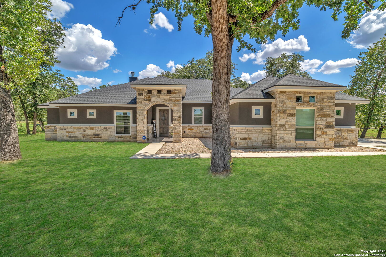 221 Cibolo Ridge Dr