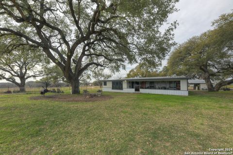 A home in Devine