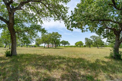 235 Acorn Lockhart TX 78644