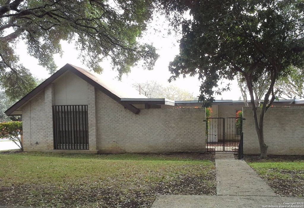 Photo of 4002 Glenrock Dr 4002 #4002, San Antonio, TX 78240 (MLS # 2002671)