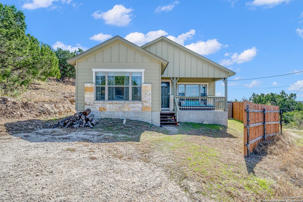 Photo of 428 Kings, Canyon Lake, TX 78133 (MLS # 1918437)