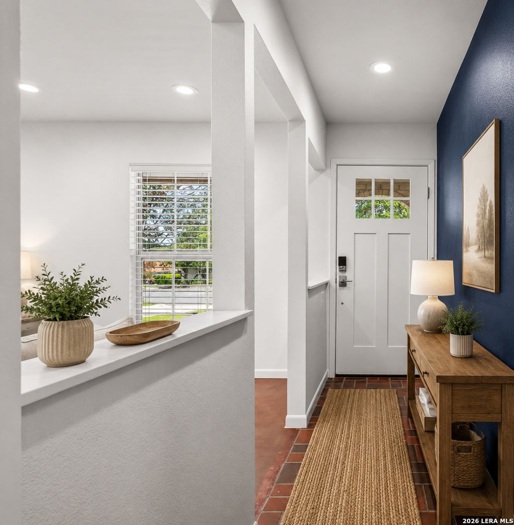 Photo of 10809 LANDS RUN ST, San Antonio, TX 78230 (MLS # 2002848)