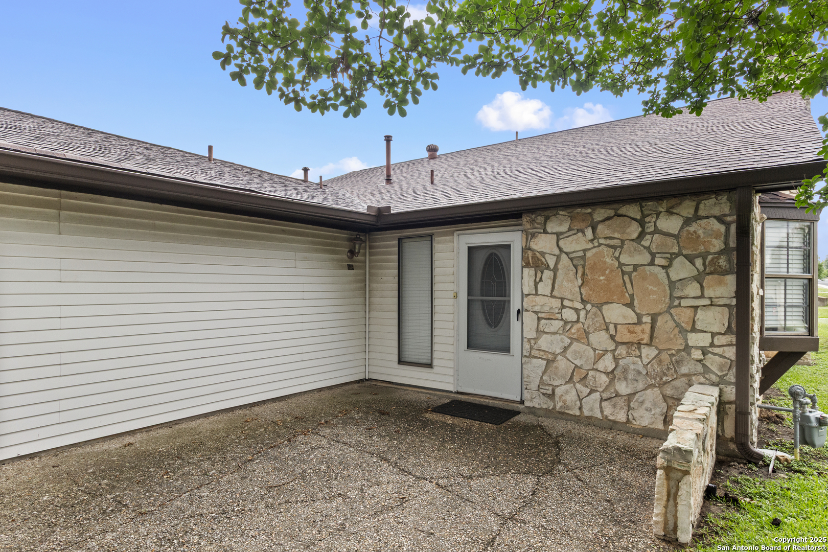 609 OAK PARK DR 609