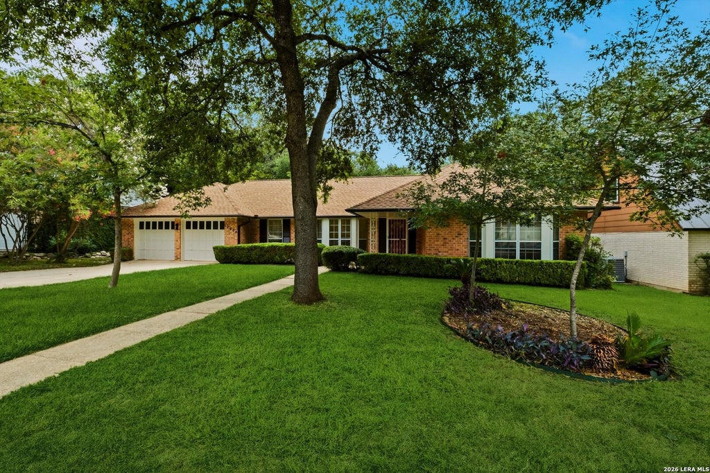Photo of 12902 QUEENS FOREST ST, San Antonio, TX 78230 (MLS # 1994310)