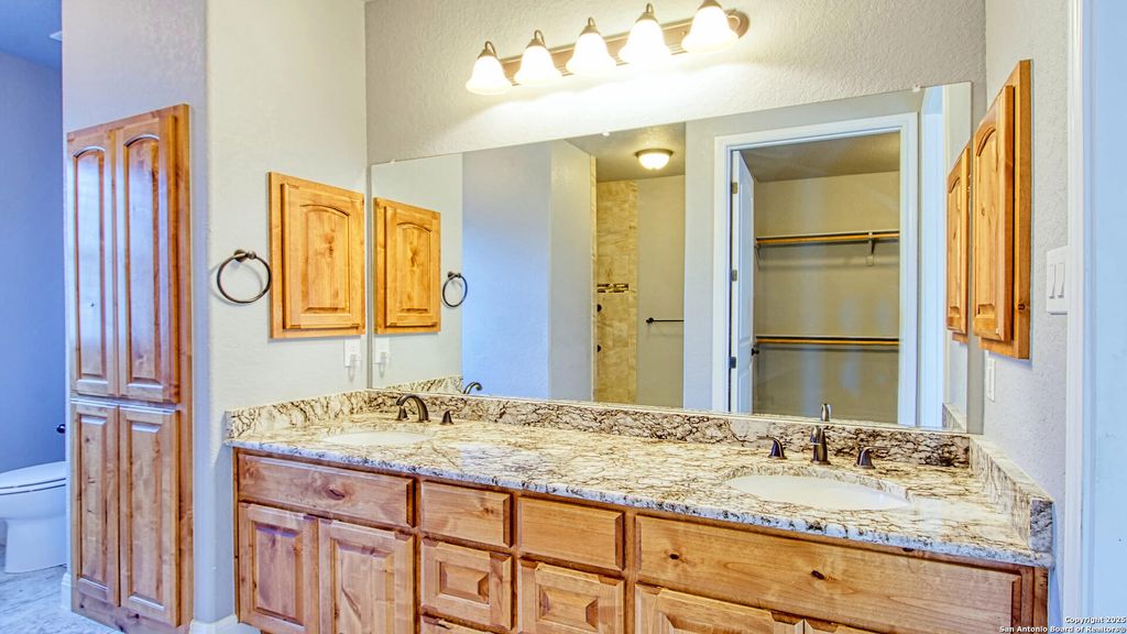 Photo of 108 Parkcrest, Floresville, TX 78114 (MLS # 1907590)