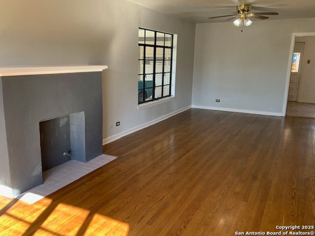 Photo of 287 Thorain, San Antonio, TX 78212 (MLS # 1938314)