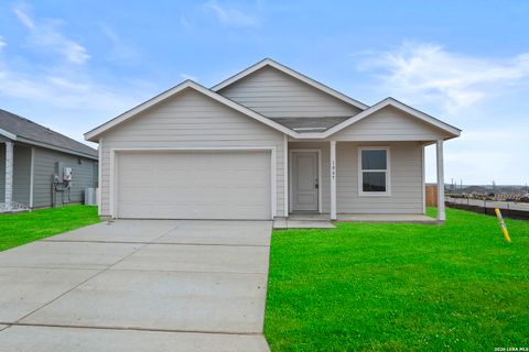 Photo of 1867 Wood Warbler, New Braunfels, TX 78130 (MLS # 1935210)